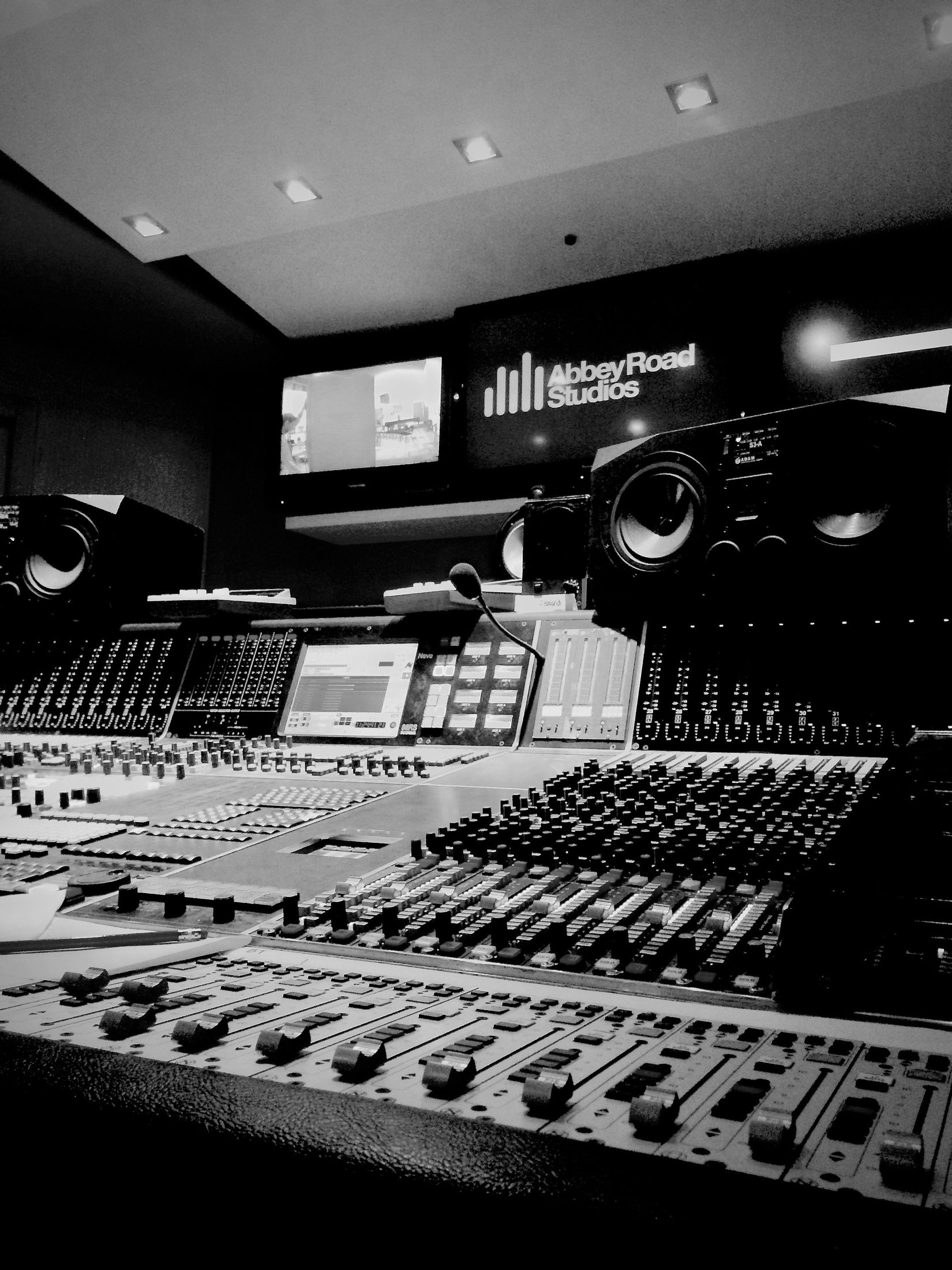 Orchestral music for new German musical